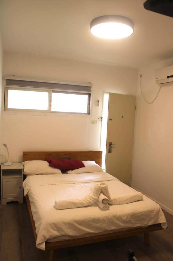Zimmer Ba'Ir Kfar Saba Exterior foto